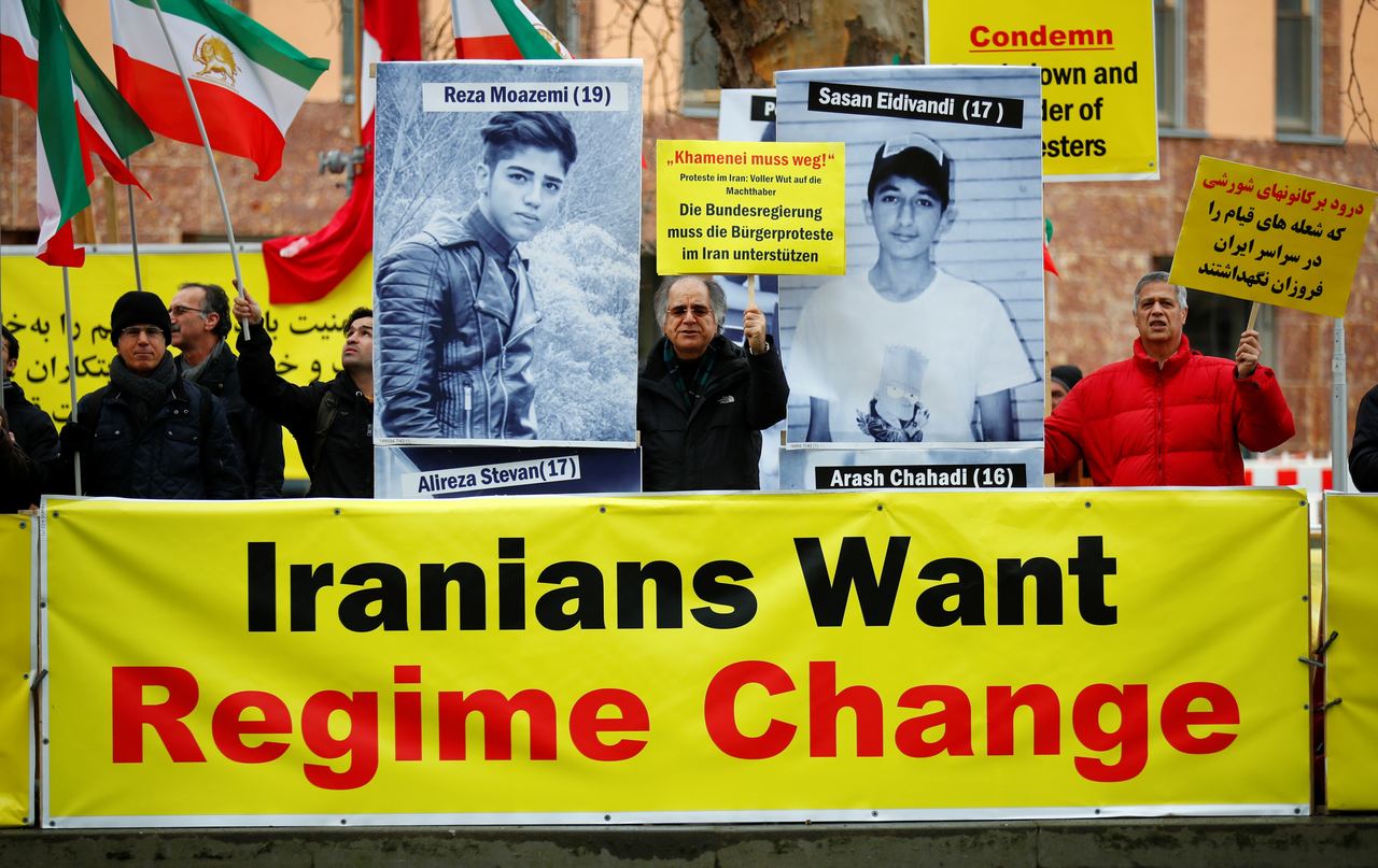 有德国民众上街呼吁伊朗要有政权更替